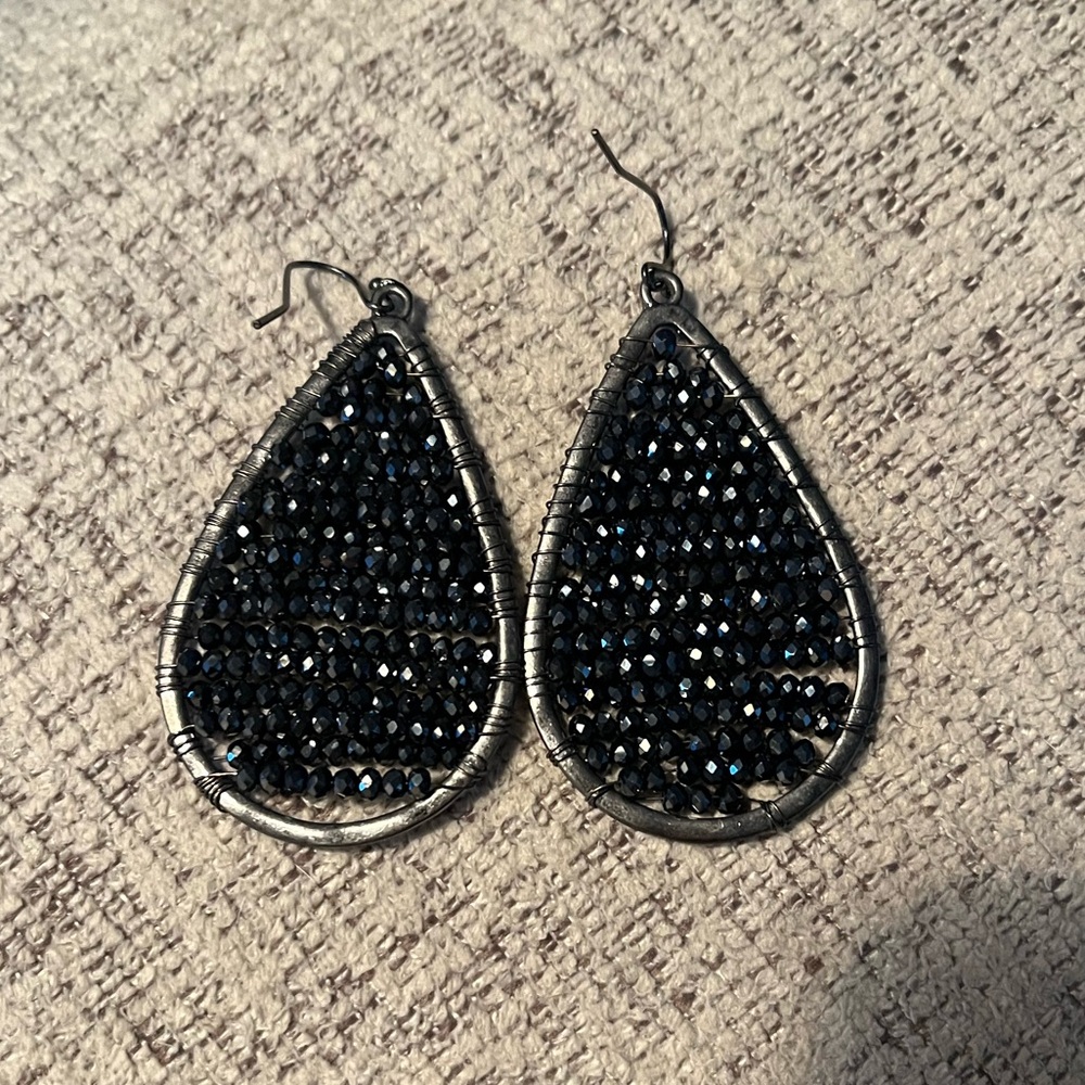 Marlyn Schiff Silver and Black Beaded Teardrop Earrings NWOT - Picture 2 of 3